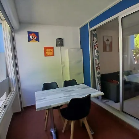Cosy Avec Piscines A 5 Min De La Apartman *