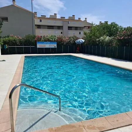 Cosy Avec Piscines A 5 Min De La *